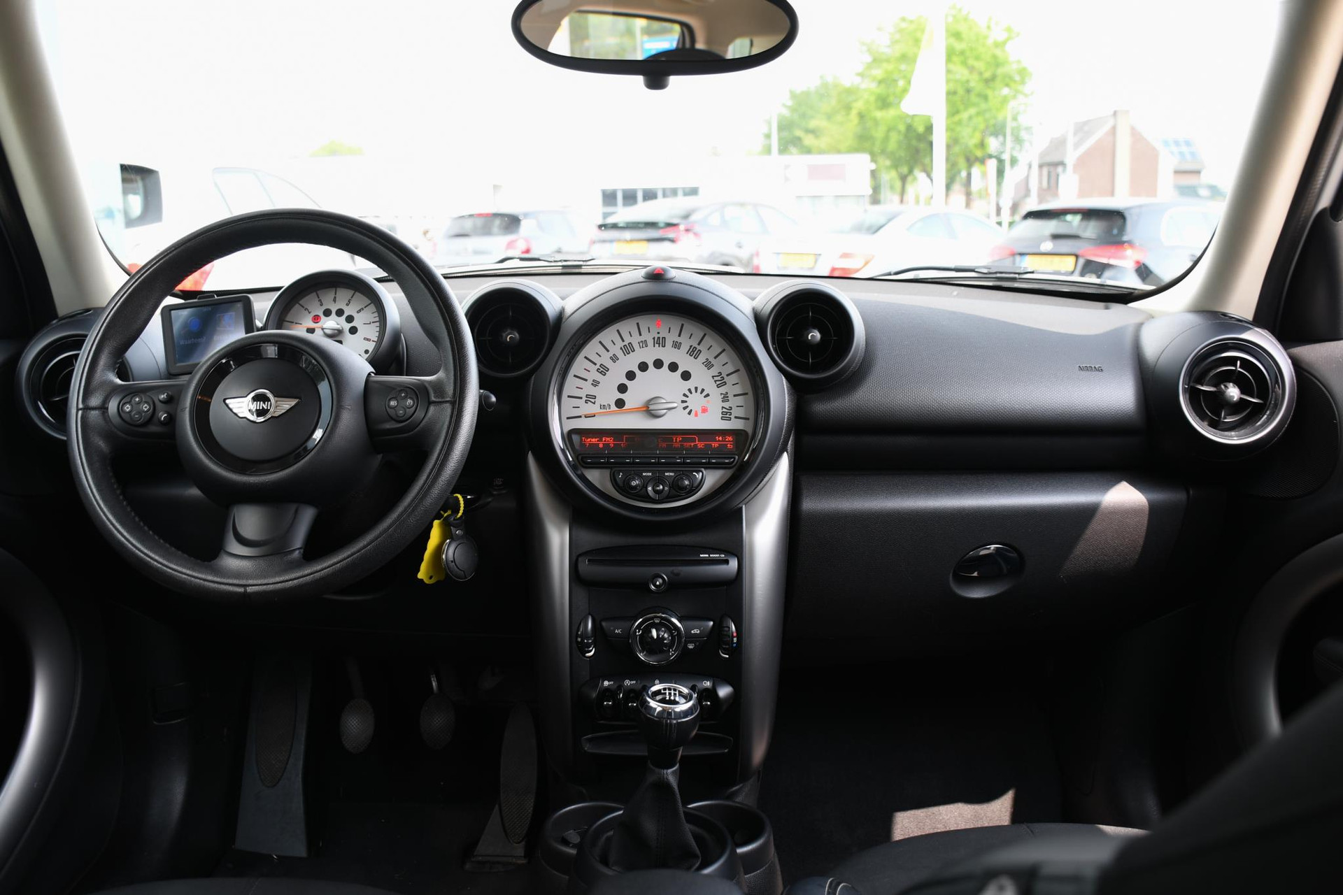 38250553-12.jpg