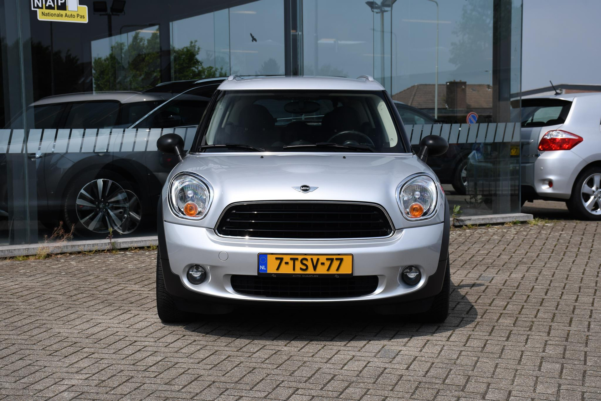 38250553-3.jpg