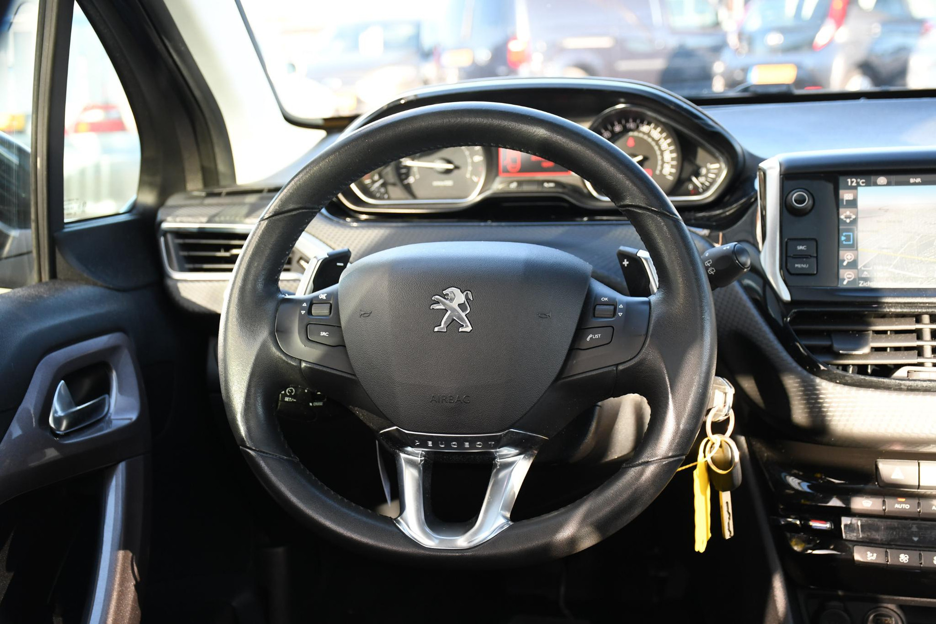41652256-16.jpg