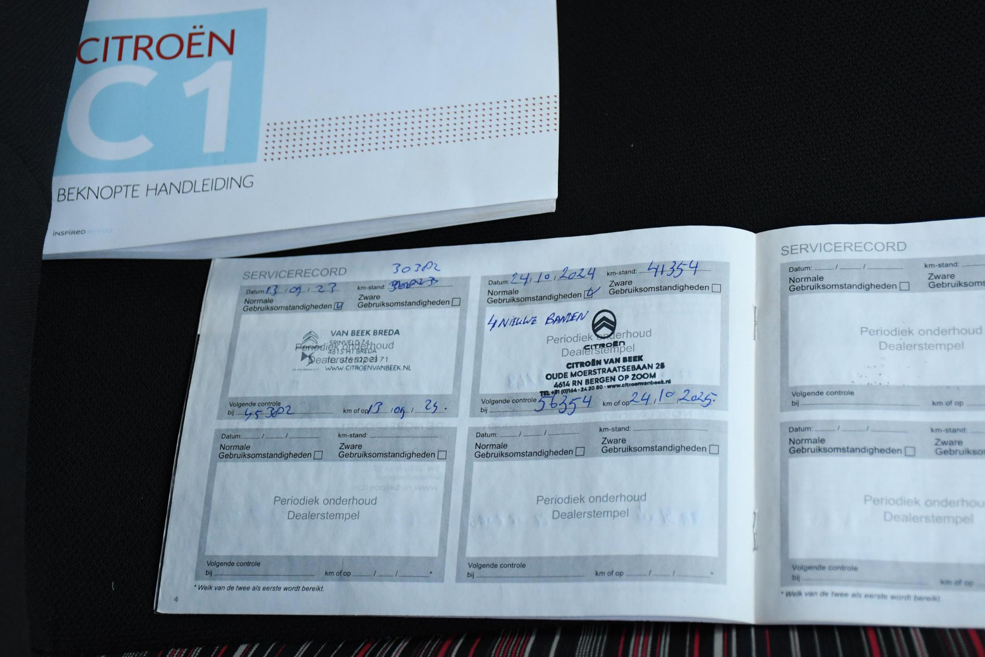 43838295-28.jpg
