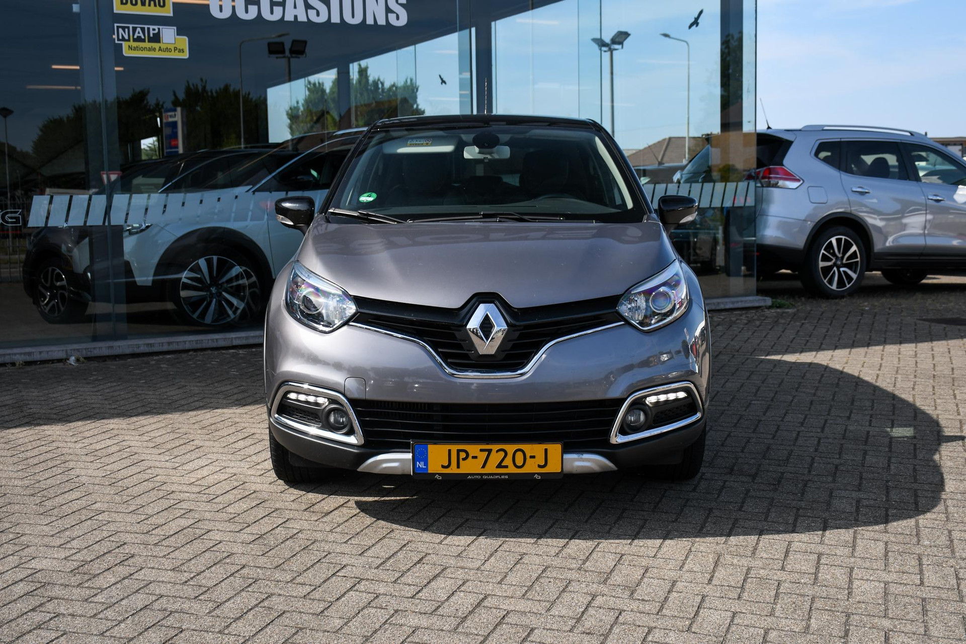 45749523-3.jpg