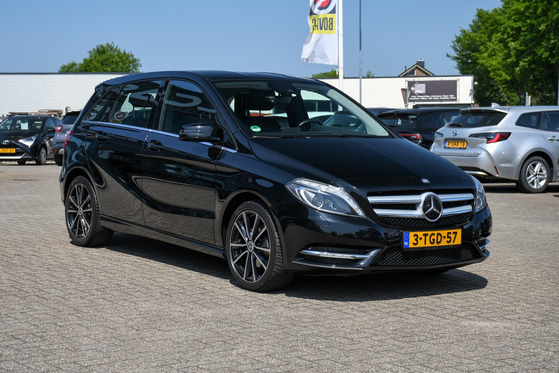 45749996-2.jpg