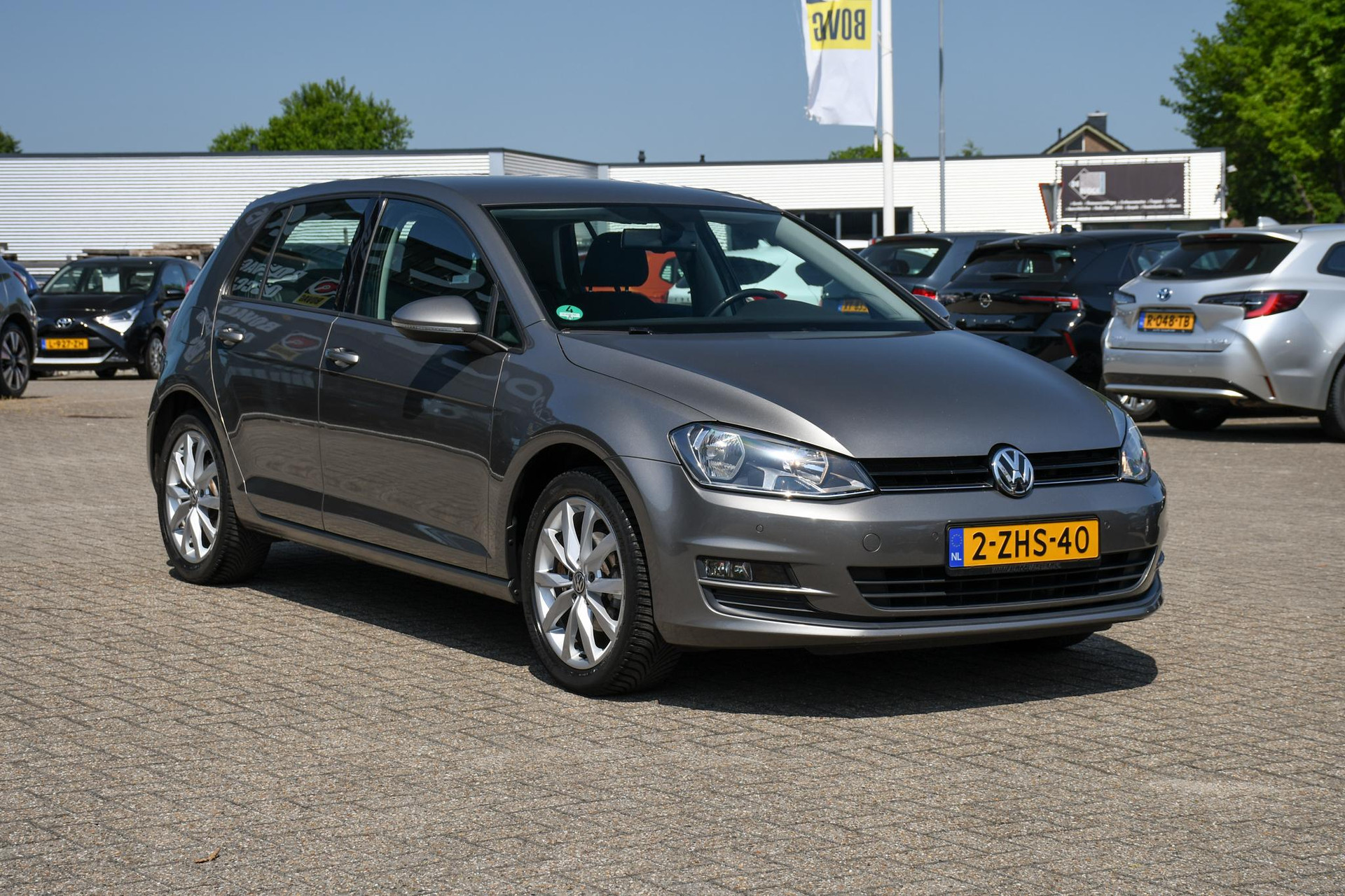 45750130-2.jpg
