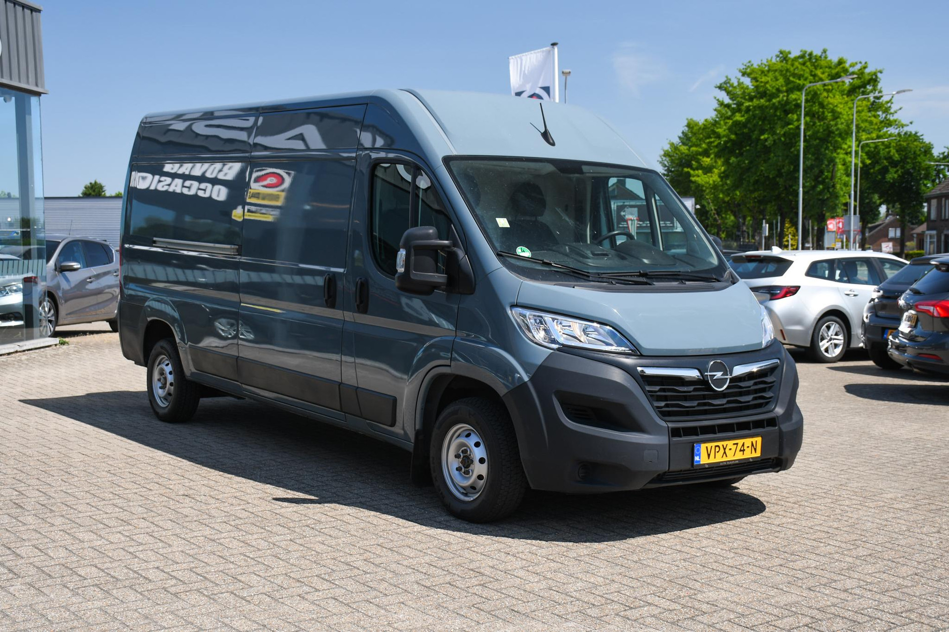 45984924-2.jpg