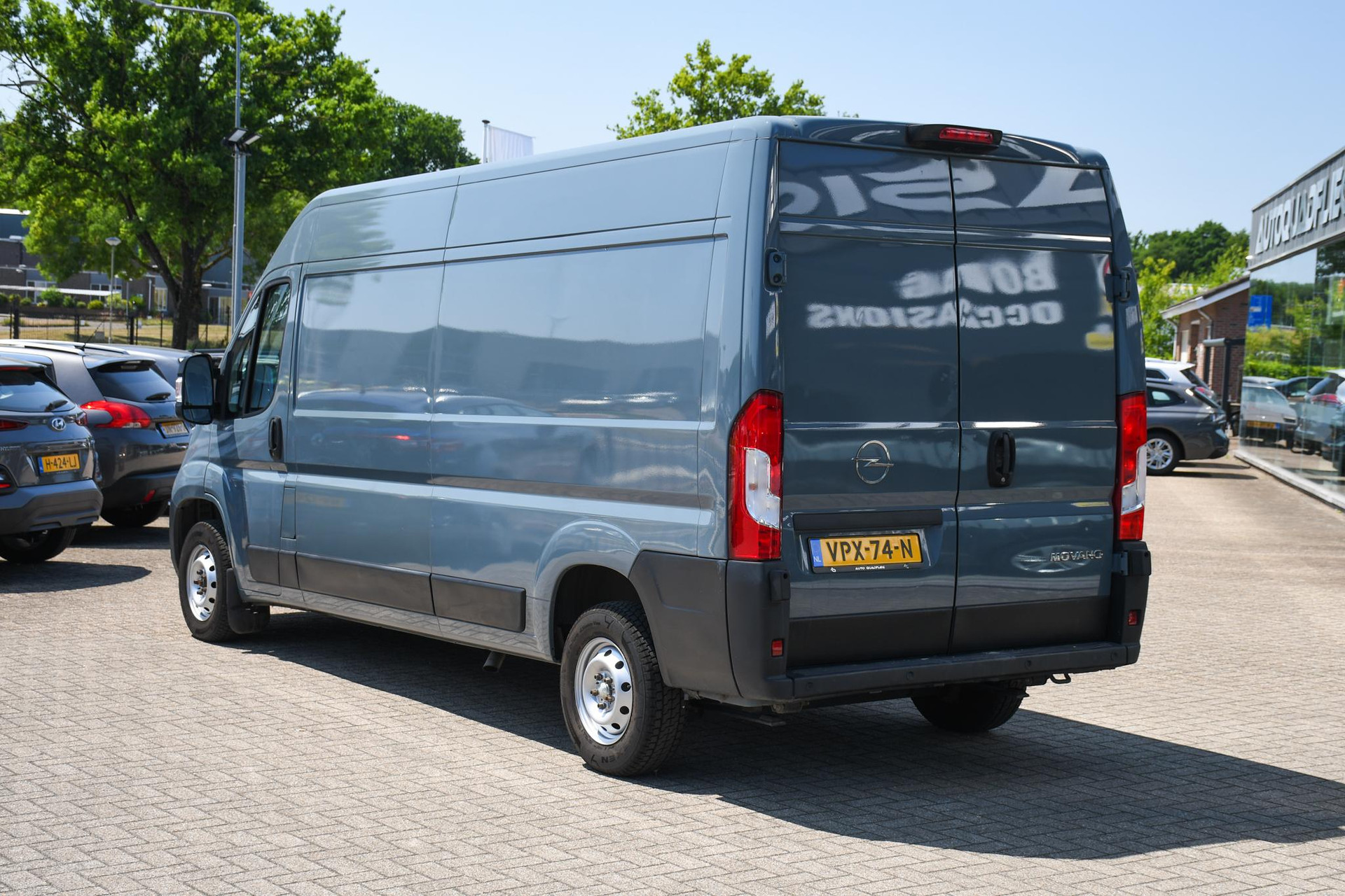 45984924-7.jpg