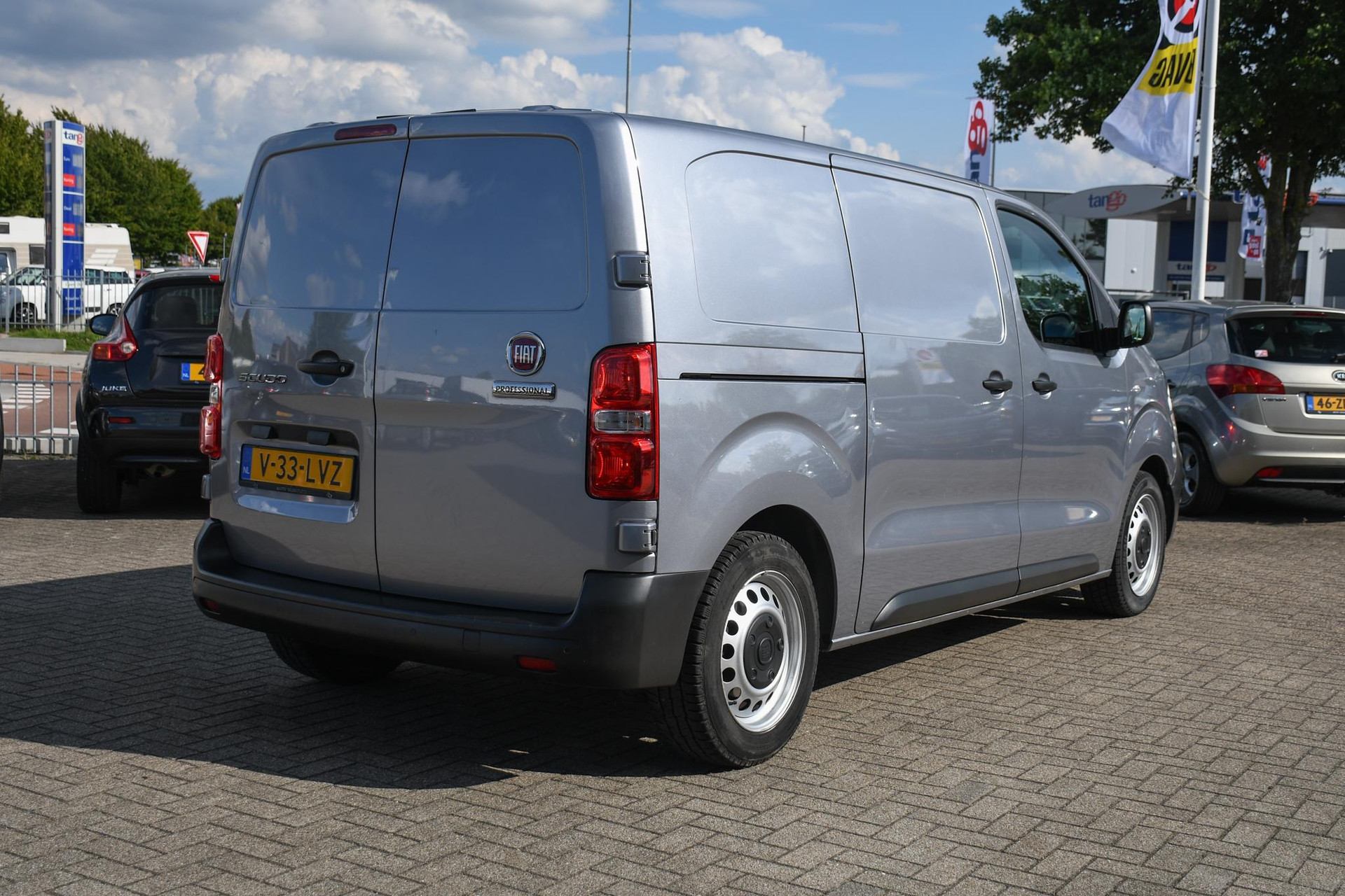 45986778-6.jpg