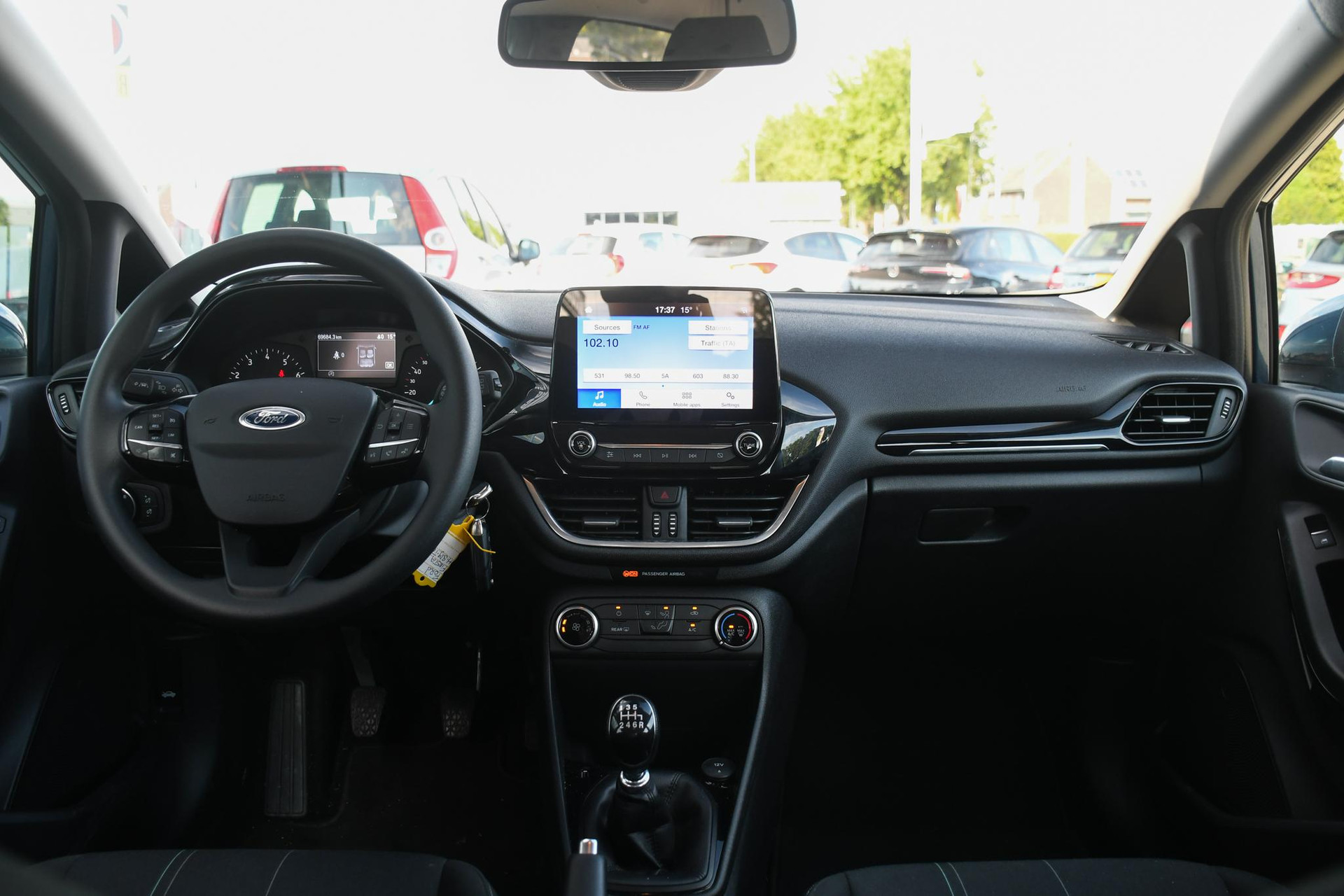 46411244-12.jpg