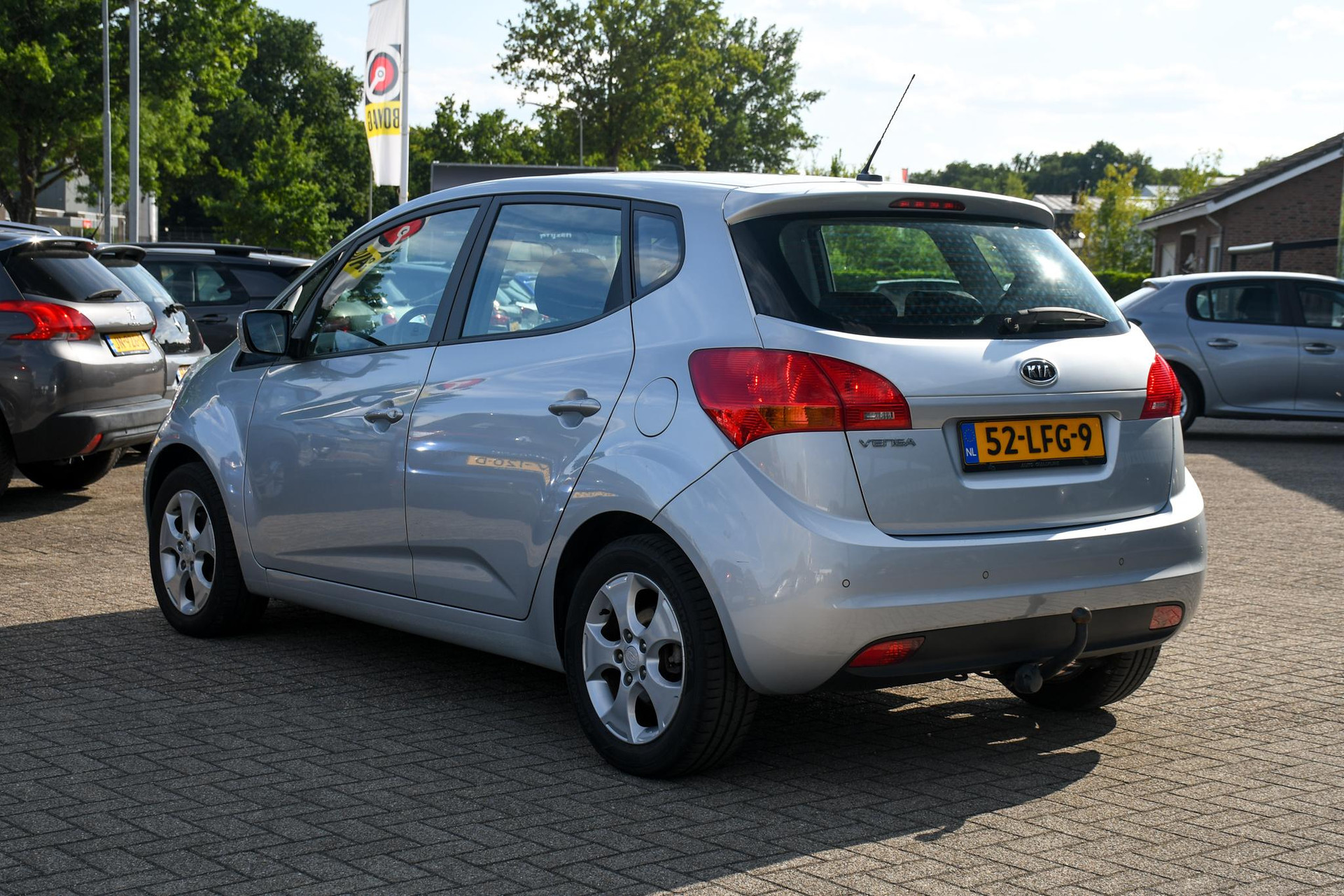 46414959-7.jpg