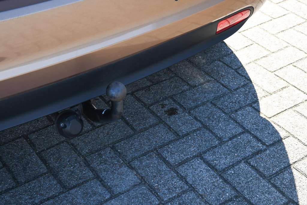 52638951-11.jpg